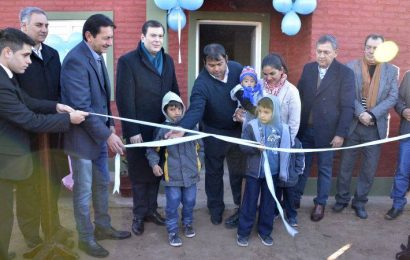 El Gobernador de la Provincia, Dr. Gerardo Zamora inauguró 25 viviendas en el departamento Alberdi