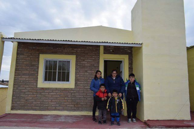 37268886_1889472427740190_7257044027726364672_n