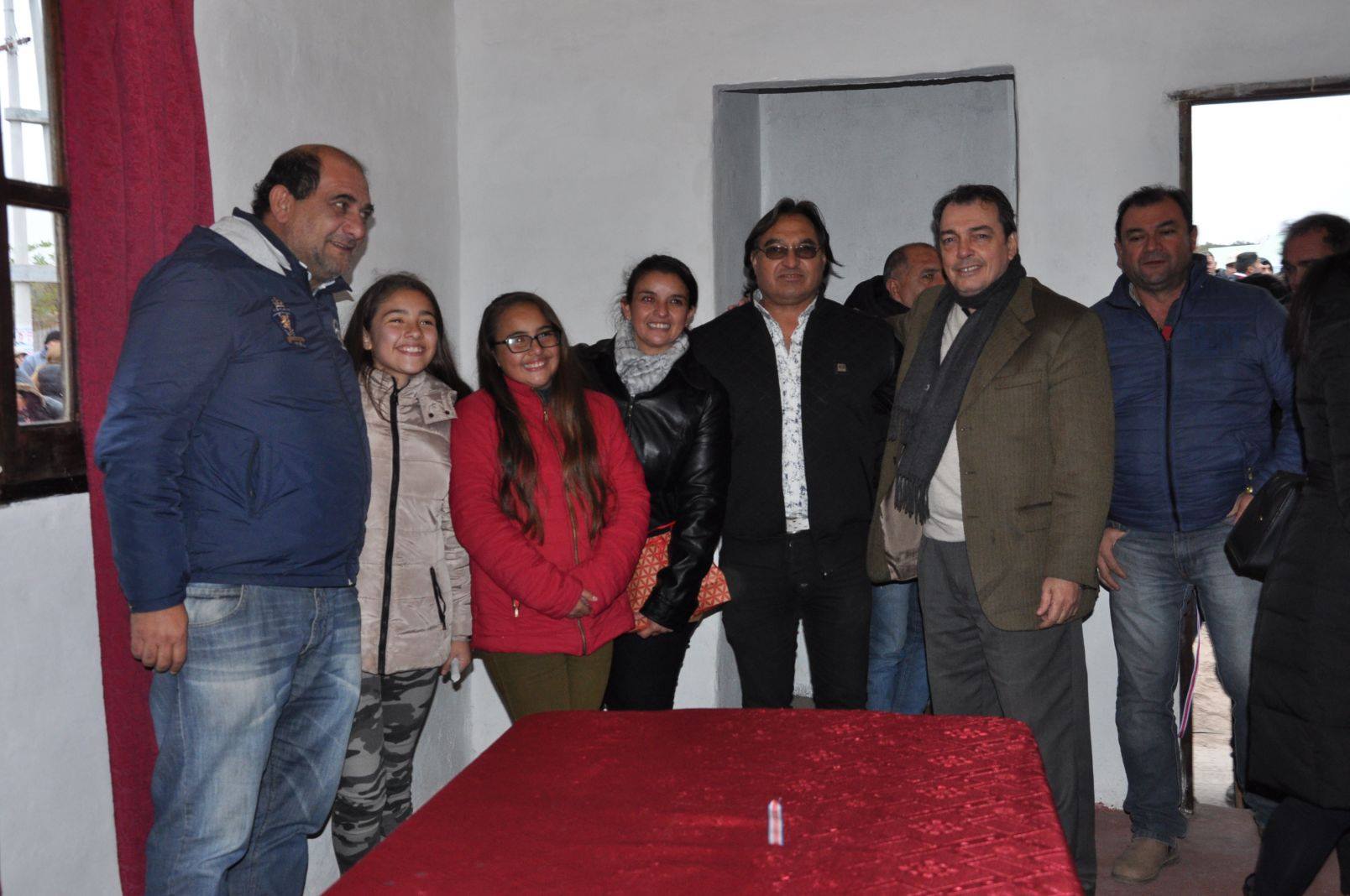 37273150_1889472664406833_4339453261581910016_o