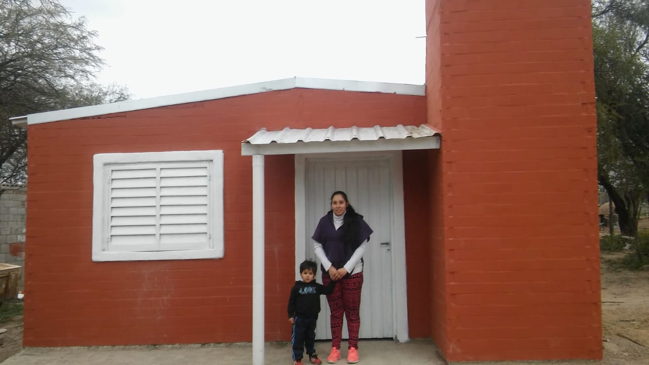 37296586_1891009914253108_7062882944414646272_o