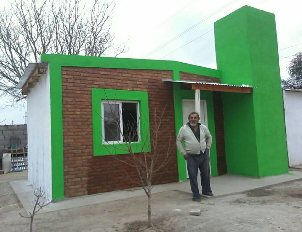 37368350_1891010080919758_1258542820659036160_n