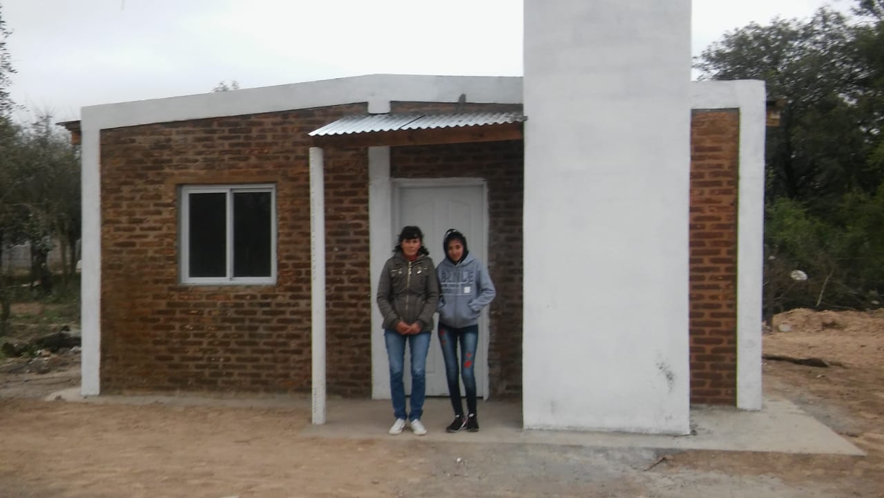 37415427_1891009884253111_7746354645143912448_o