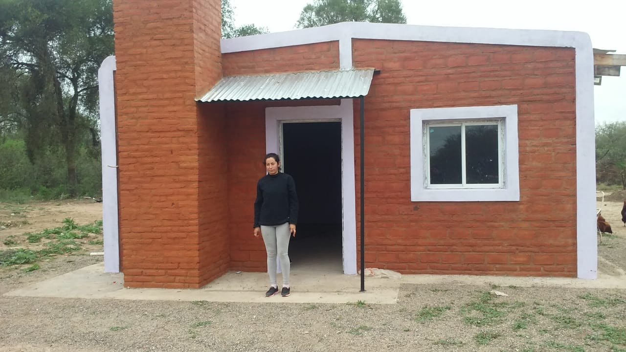 37423019_1895601863793913_2579556623538192384_o