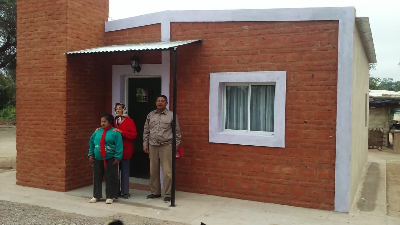 37643384_1895601620460604_3735843582913806336_o