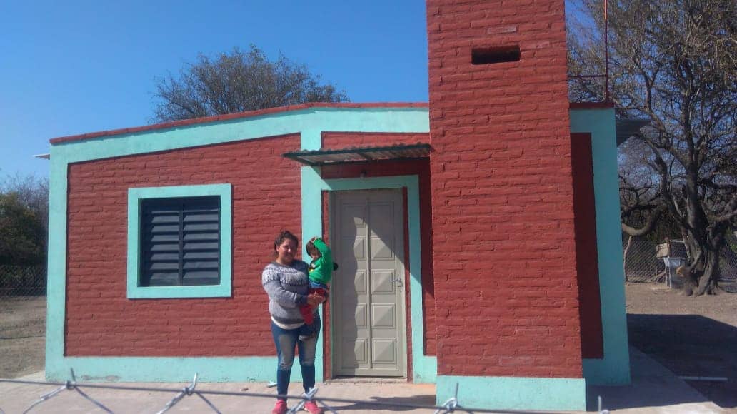 38532473_1922019624485470_1226686936555454464_o