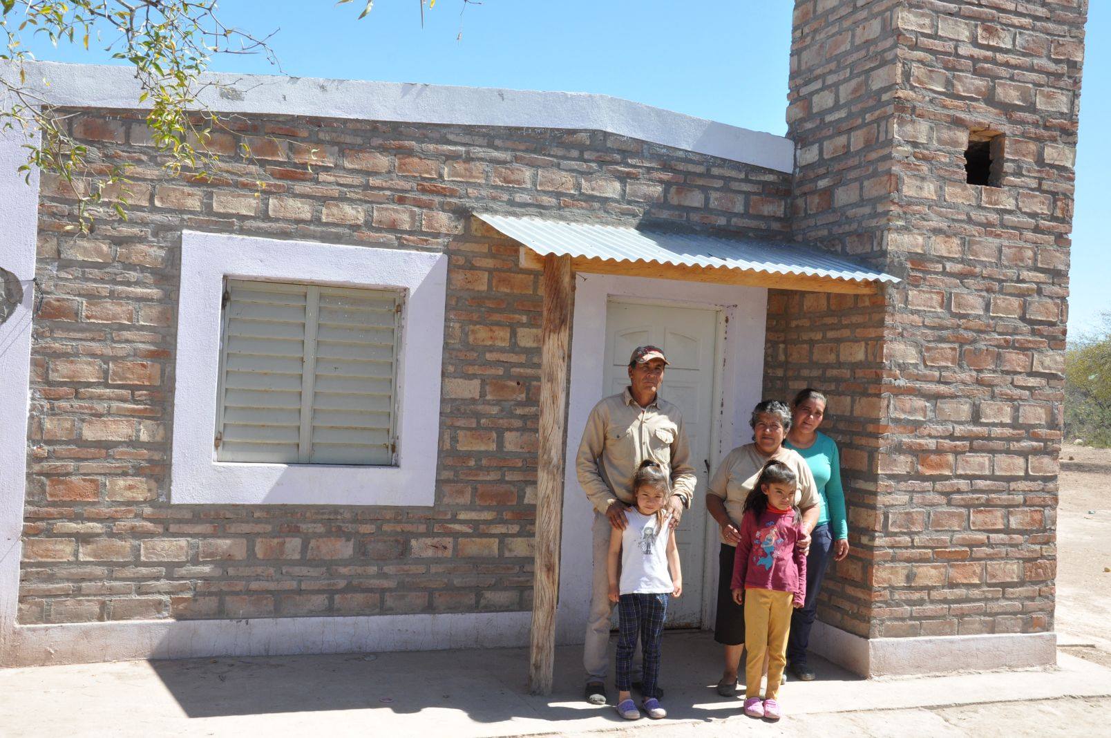 41106086_1966766646677434_6844352135061045248_o