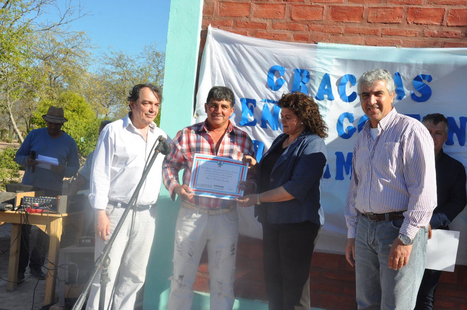 41134547_1966765776677521_906721639759085568_o