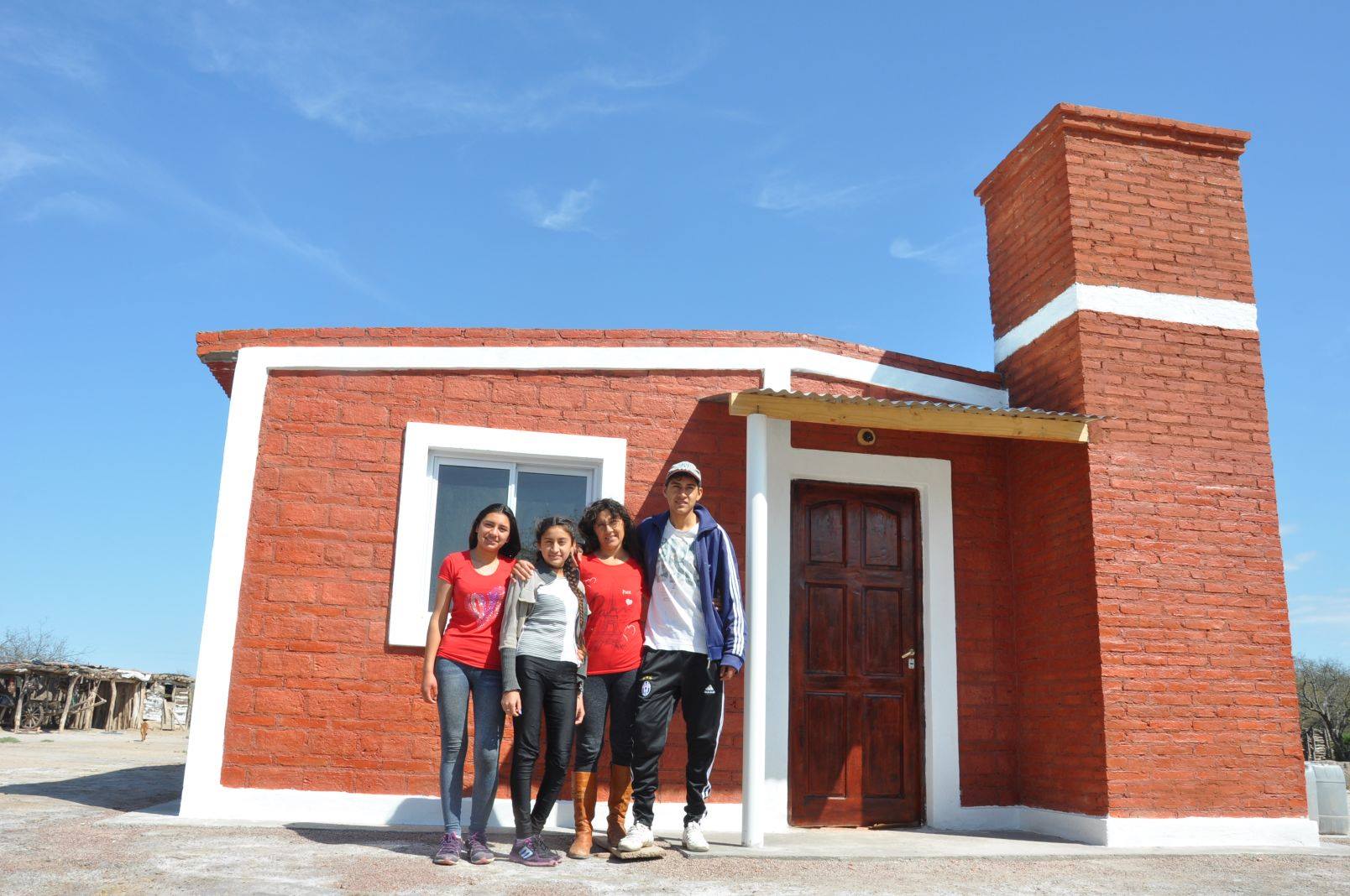 42202467_1985089404845158_8350884198432636928_o