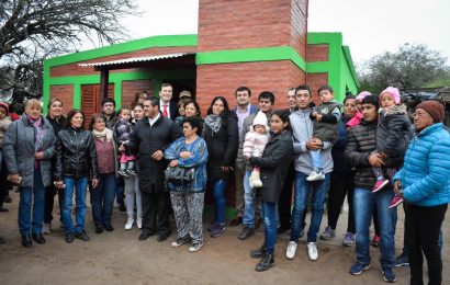 Entrega de viviendas sociales en Dpto. Capital
