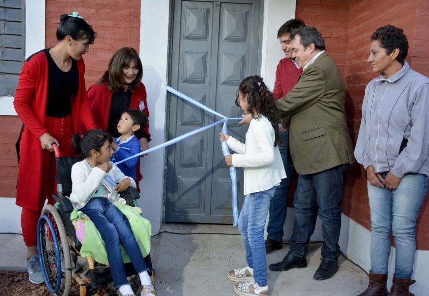 En Dpto Río Hondo se entregaron 33 viviendas sociales En Dpto Río Hondo se entregaron 33 viviendas sociales