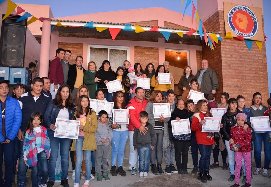 Entrega de 15 viviendas sociales a familias del Dpto. Ojo de Agua Entrega de 15 viviendas sociales a familias del Dpto. Ojo de Agua