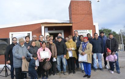 Familias de Dpto. Moreno recibieron viviendas sociales