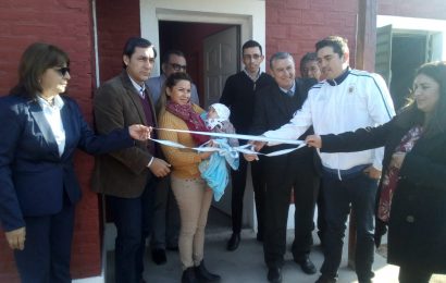 Entrega de Viviendas Sociales en Dpto. Juan F. Ibarra