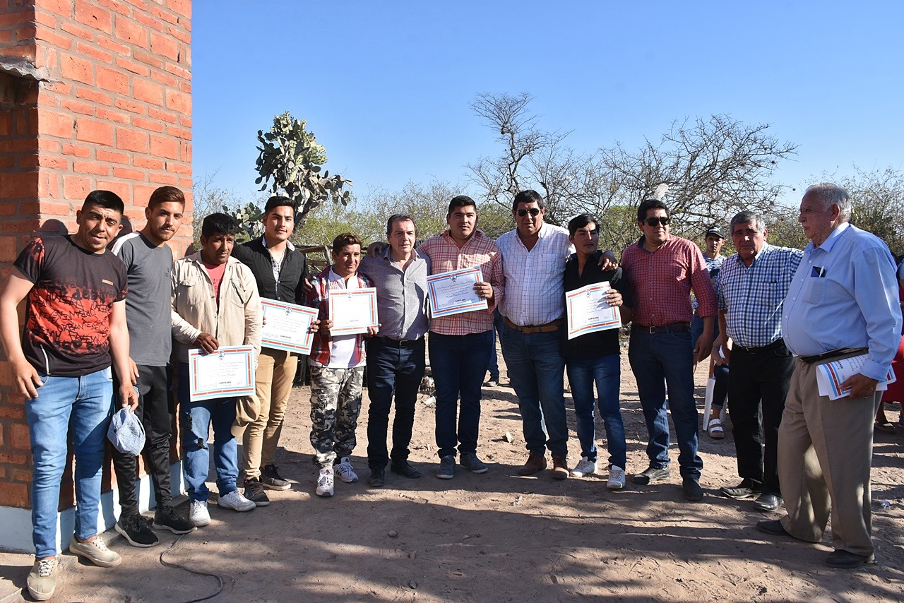 71099062_2577458895608203_851687075584409600_o