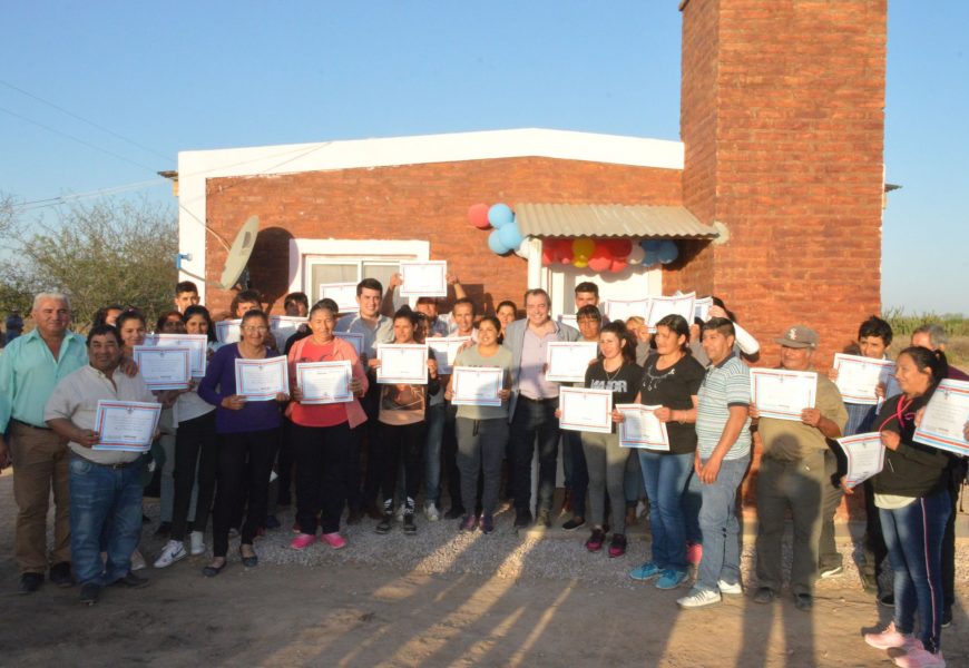 Entrega de 43 Viviendas Sociales en Dpto. Loreto