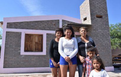 Entrega de 11 Viviendas Sociales en Dpto. San Martín