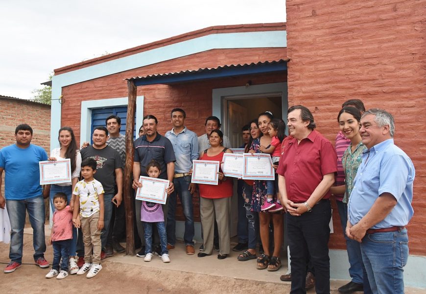 Entrega de Viviendas Sociales en Dpto. Jiménez Entrega de Viviendas Sociales en Dpto. Jiménez