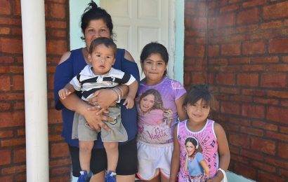 Viviendas Sociales inauguradas en Dpto. Robles Viviendas Sociales inauguradas en Dpto. Robles