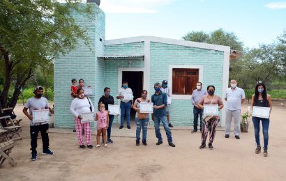 Entrega de viviendas sociales en Dpto. Río Hondo