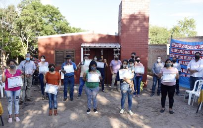 Entrega de viviendas sociales en Dpto. Pellegrini