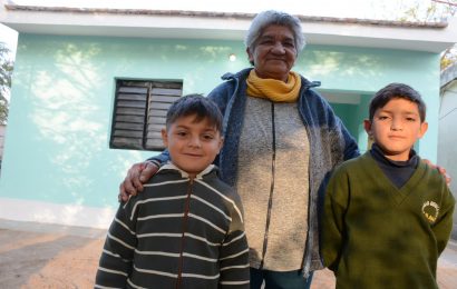 Entrega de Viviendas Sociales en Dpto. Capital y Banda