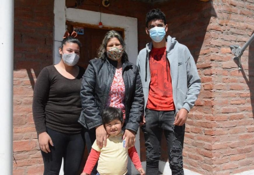 Entrega de 12 Viviendas Sociales en Dpto. Salavina