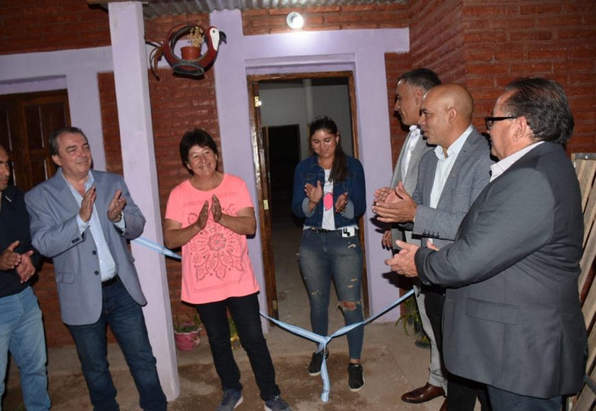 Entrega de 10 Viviendas Sociales en Dpto. Guasayán