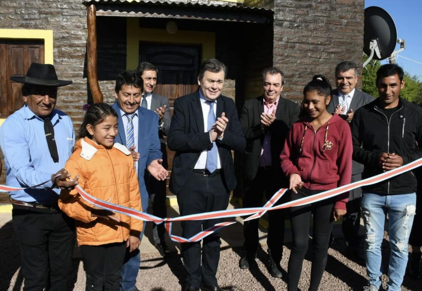Entrega de 9 Viviendas Sociales en Dpto. Avellaneda