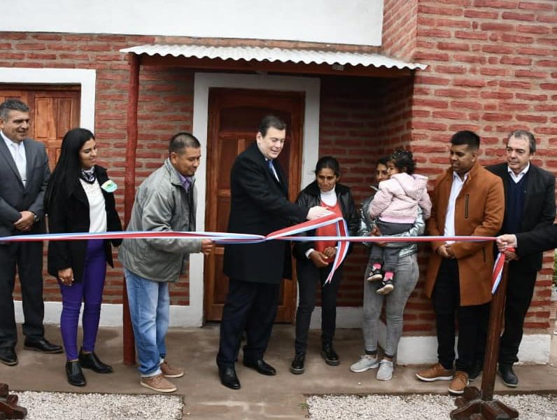 Entrega de 19 Viviendas Sociales en Dpto. Figueroa Entrega de 19 Viviendas Sociales en Dpto. Figueroa