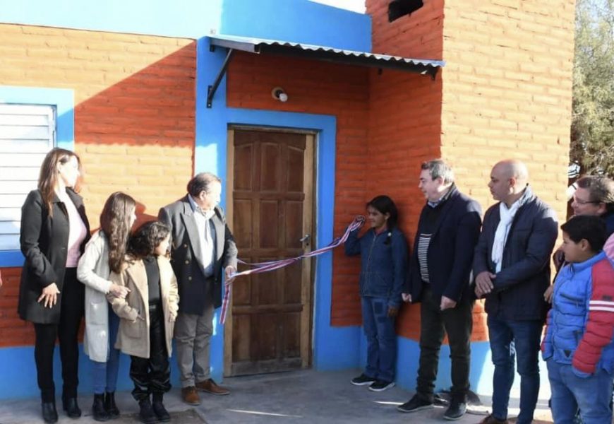 Entrega de 5 Viviendas Sociales en Dpto. Choya