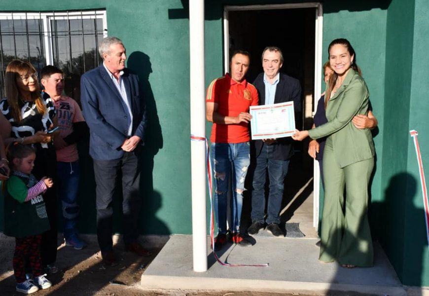 21 Viviendas Sociales entregadas en Dpto. Figueroa