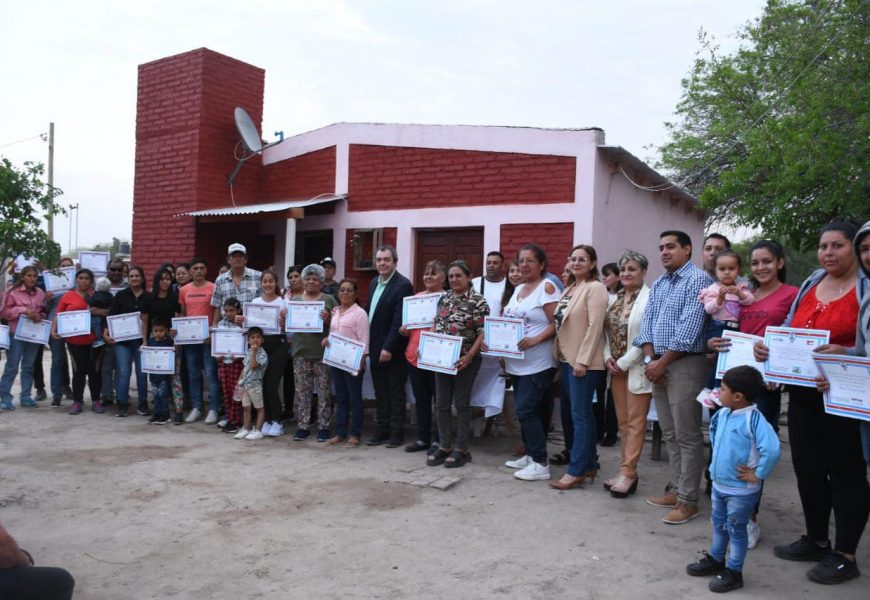 44 Viviendas Sociales entregadas en Dpto. Robles 44 Viviendas Sociales entregadas en Dpto. Robles