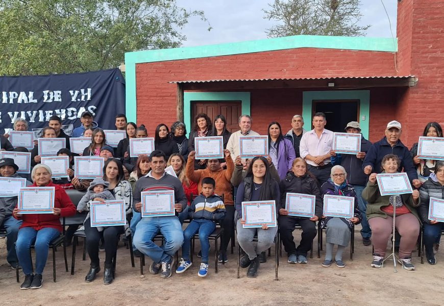Entrega de 72 Viviendas Sociales en Dpto. Figueroa