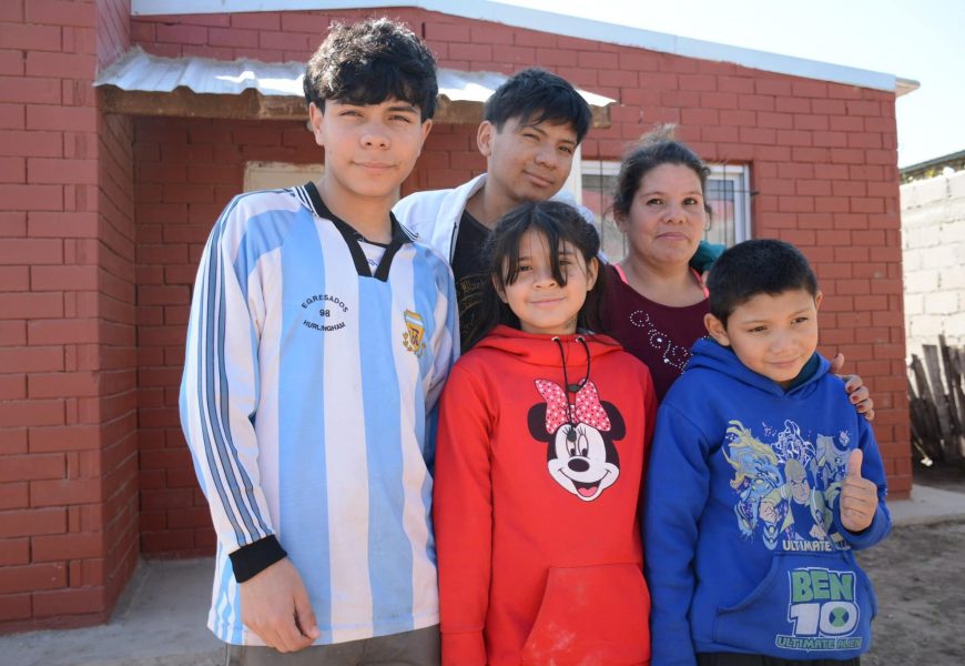 Entrega de 18 Viviendas Sociales en Dpto. Robles